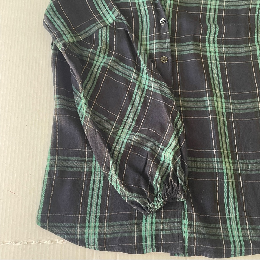 CAbi Button up Long Sleeve Blouse Black and Green Plaid Shirt Cabincore Normcore - Picture 6 of 9